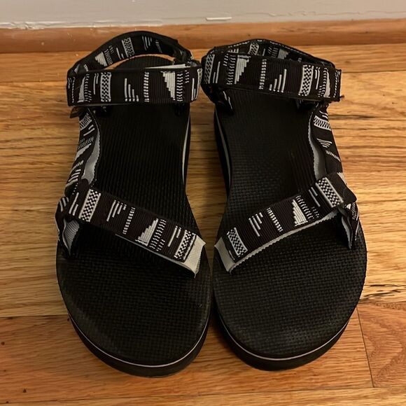 Teva Flatform Black and White Platform Sandals size 8 - Picture 2 of 7
